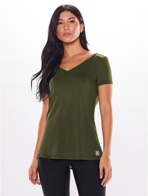 Camiseta Manga Curta Decote Essentials