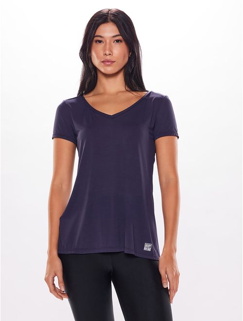 Camiseta Manga Curta Decote Essentials